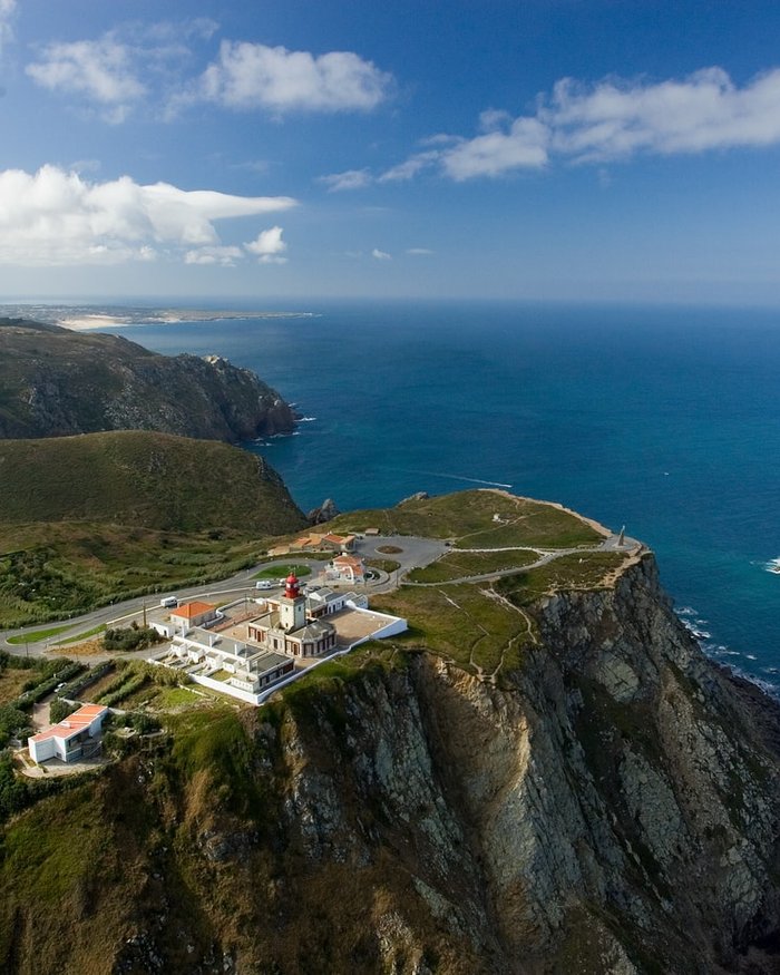 The lighthouse at Cabo da Roca on the cliffs above the Atlantic